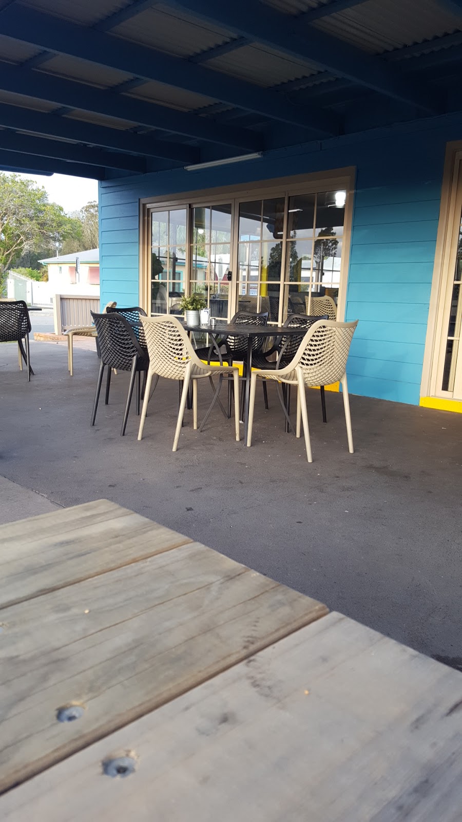 Nabiac Village Cafe & Takeaway | cafe | 1 Pacific Hwy, Nabiac NSW 2312, Australia | 0265541331 OR +61 2 6554 1331