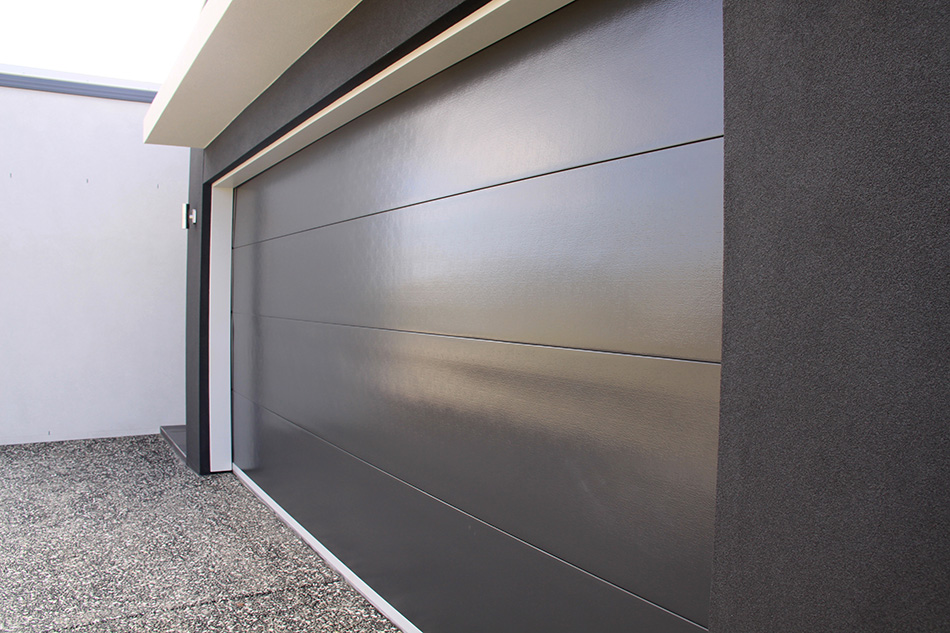 GARAGE DOOR SERVICE, REPAIRS & MOTORS, GOLD COAST | 20 Bunderoo Cct, Pimpama QLD 4209, Australia | Phone: 0428 785 956