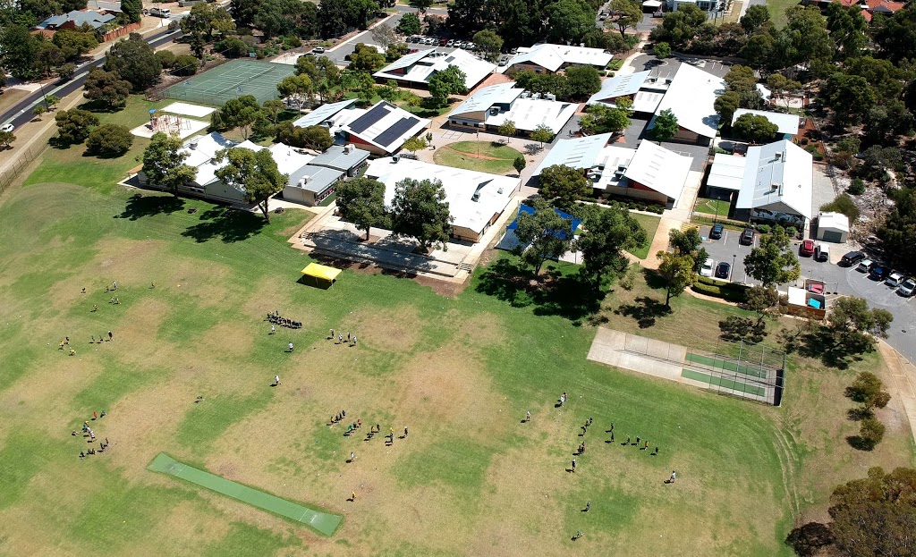 Melville Primary School | school | 70 Curtis Rd, Melville WA 6156, Australia | 0893302255 OR +61 8 9330 2255