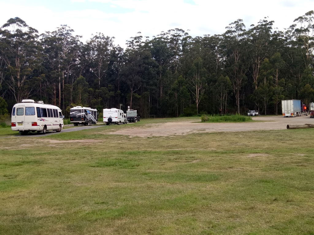 Halfway Creek Rest Area - Camping With Showers and Toilets | gas station | 4974A Pacific Hwy, Halfway Creek NSW 2460, Australia
