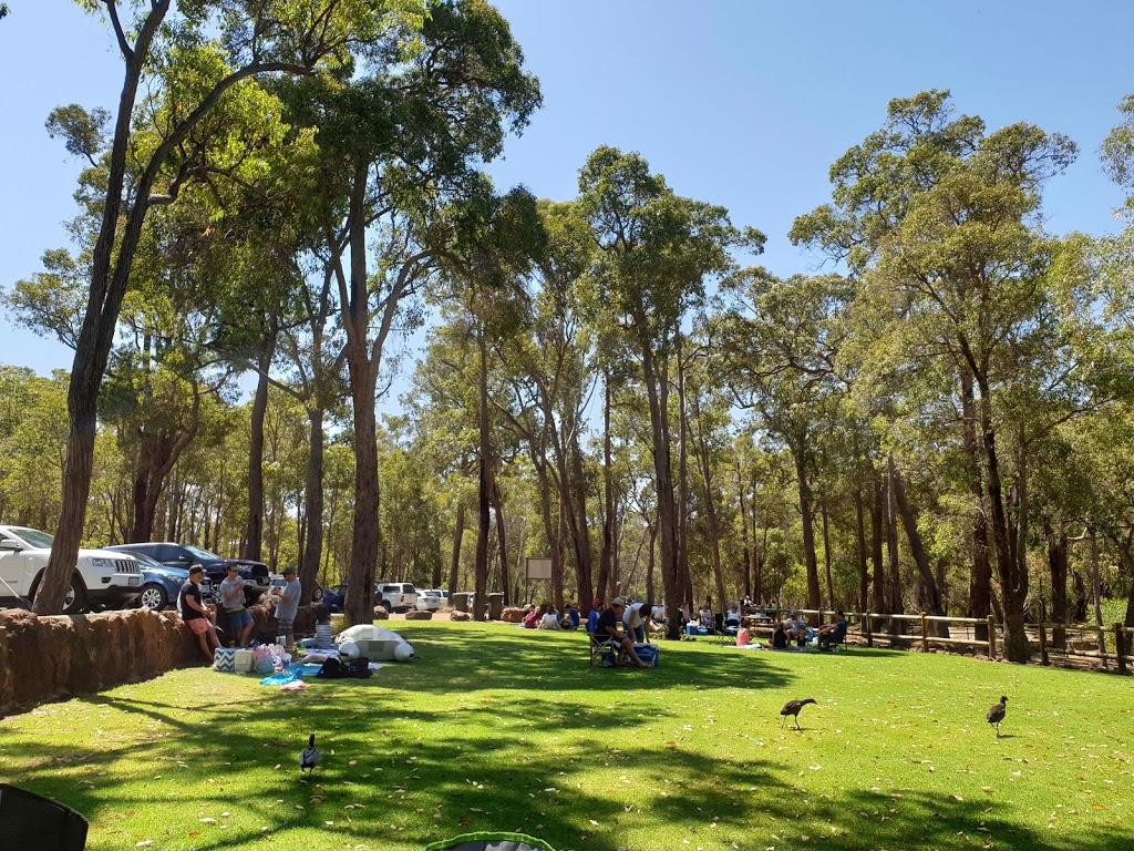 Lake Leschenaultia Campground & Reflections Cafe | restaurant | 2134 Rosedale Rd, Chidlow WA 6556, Australia | 92906645 OR +61 92906645