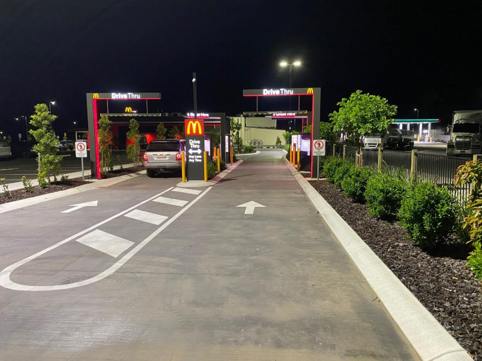 Mcdonalds Traveston Service Centre | restaurant | 2028 Bruce Hwy, Coles Creek QLD 4570, Australia | 0754856200 OR +61 7 5485 6200