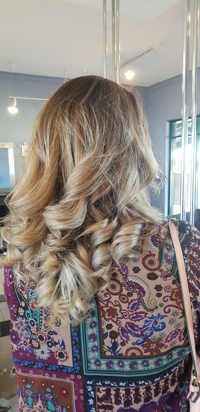 Hair by Nida and Renée | 256 Valetta St, Moss Vale NSW 2575, Australia | Phone: 0400 357 711