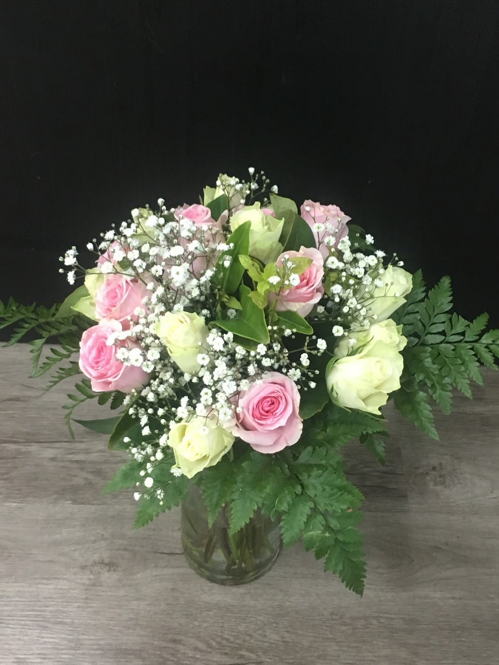 Dandenong central florist | 48 Spring Square, Hallam VIC 3977, Australia | Phone: (03) 9702 4031