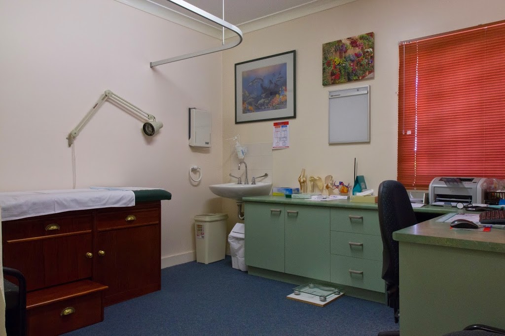 Downs Rural Medical | hospital | 5 Cherry St, Oakey QLD 4401, Australia | 0746911750 OR +61 7 4691 1750