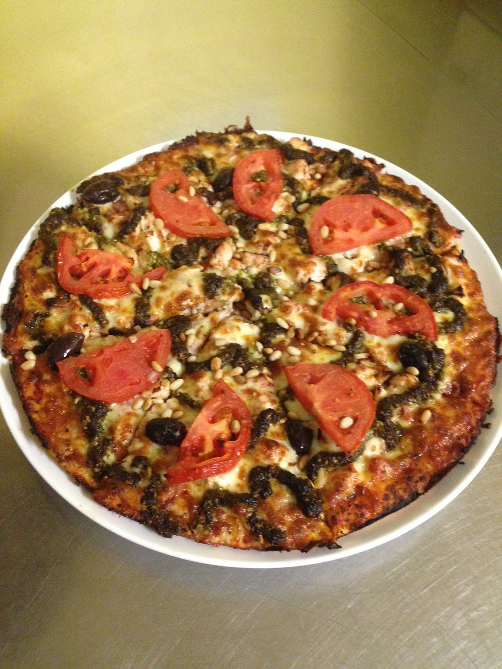 Zorba’s Pizza | meal takeaway | 114 Hornibrook Esplanade, Clontarf QLD 4019, Australia | 0732837000 OR +61 7 3283 7000
