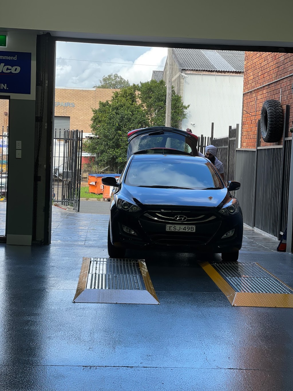 Skyline Auto Club | 11 Cann St, Guildford NSW 2161, Australia | Phone: (02) 8102 6166