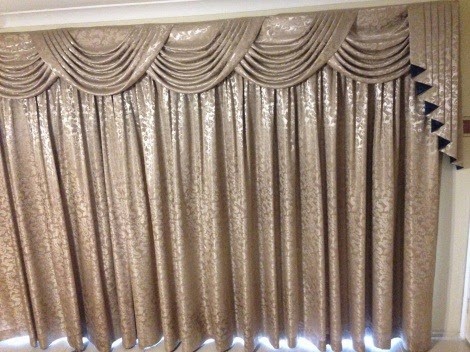 Aristocrat Curtains | 34 Paterson Rd, Yatala QLD 4207, Australia | Phone: (07) 3287 1211