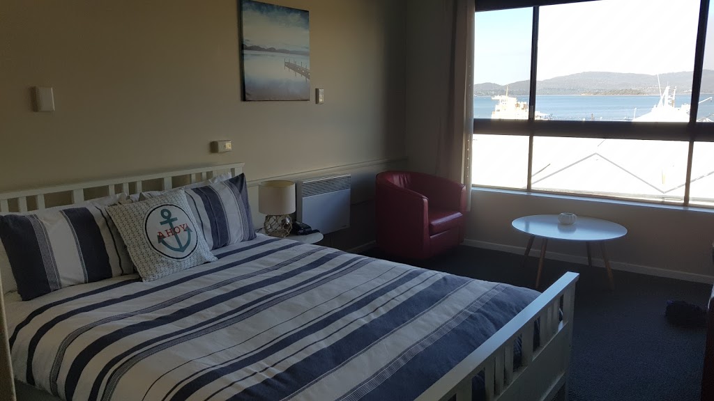 Beauty Point Waterfront Hotel | lodging | 116 Flinders St, Beauty Point TAS 7270, Australia | 0363834726 OR +61 3 6383 4726