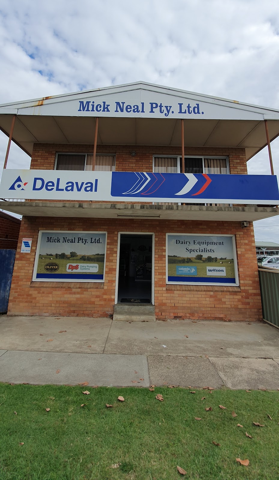 Mick Neal Pty. Ltd. | shoe store | 36 Oxley St, Taree NSW 2430, Australia | 0265510425 OR +61 2 6551 0425