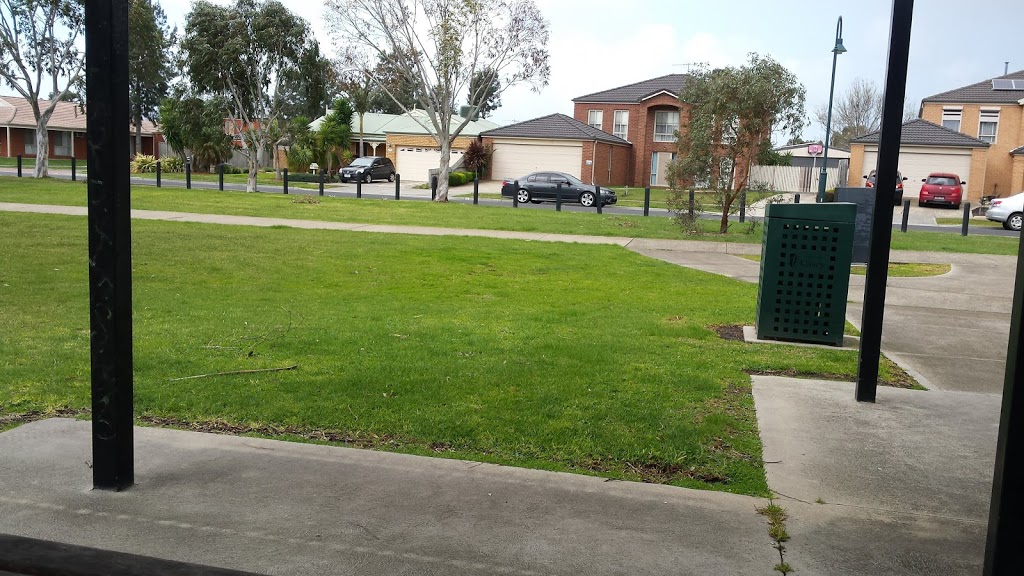 Cherryhills Drive Basketball Court | 74 Cherryhills Dr, Cranbourne VIC 3977, Australia