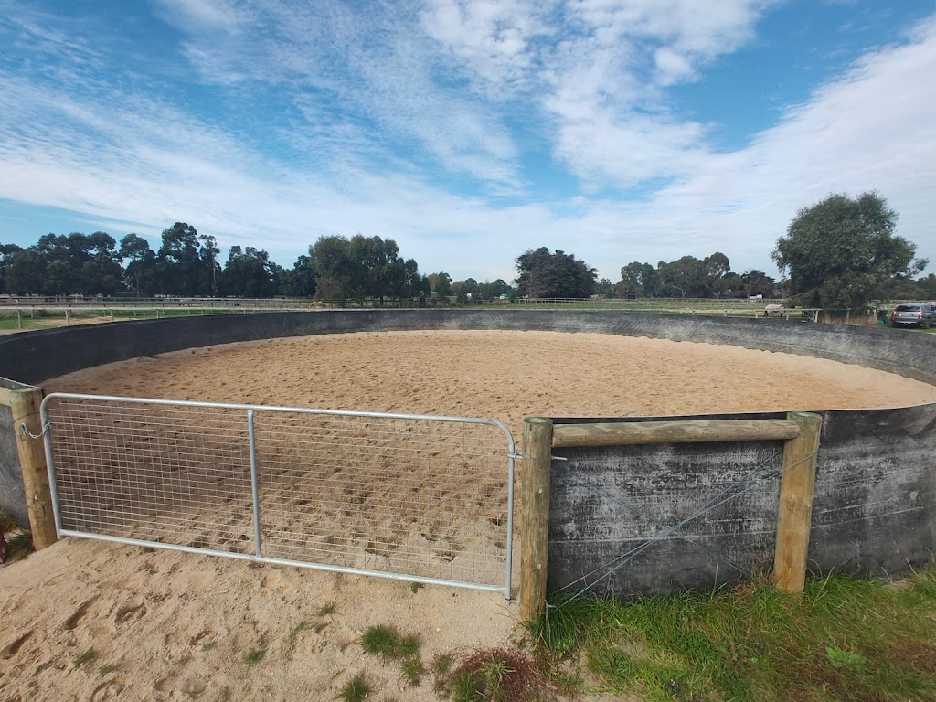 Willow Lane Equestrian Centre | 296 Pillars Rd, Bangholme VIC 3175, Australia | Phone: 0400 920 366