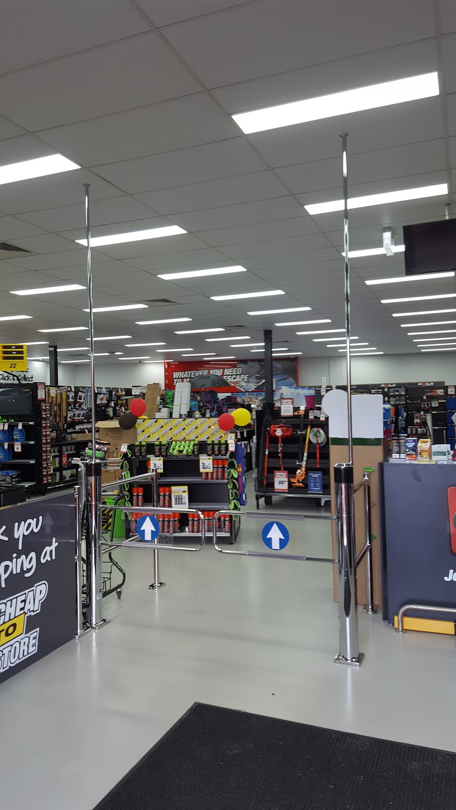 Supercheap Auto Kotara | electronics store | lot 1/6 Northcott Dr, Kotara NSW 2289, Australia | 0249655488 OR +61 2 4965 5488