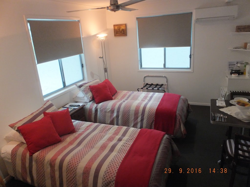 Torquay Terrace Bed & Breakfast | lodging | 337 Torquay Terrace, Hervey Bay QLD 4655, Australia | 0741251602 OR +61 7 4125 1602