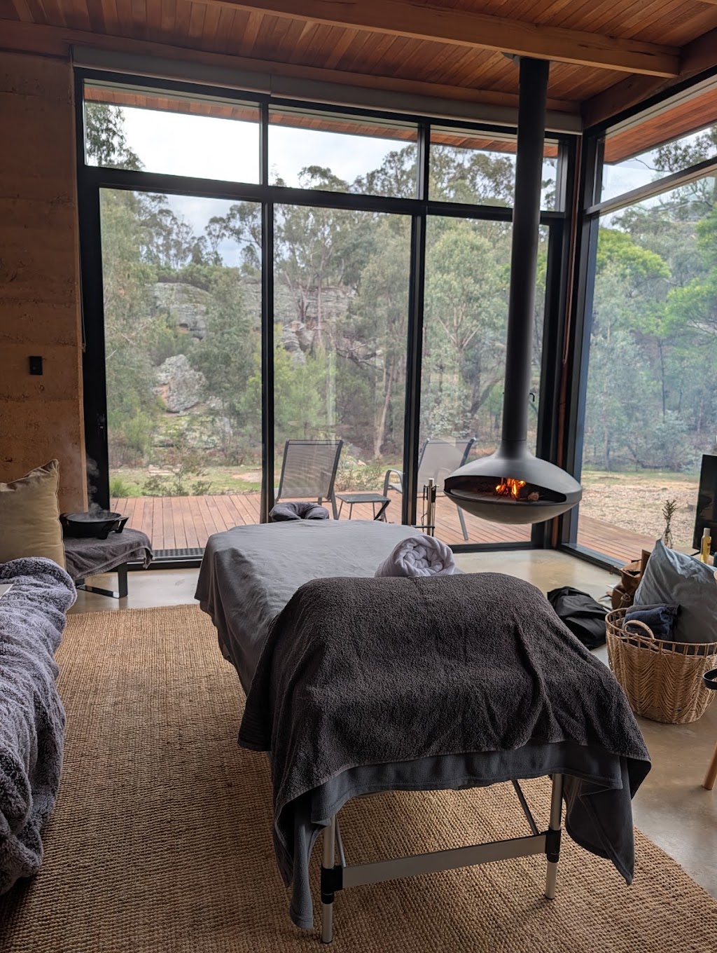 Wollemi massage and beauty spa | 21 Louee St, Rylstone NSW 2849, Australia | Phone: 0405 067 144