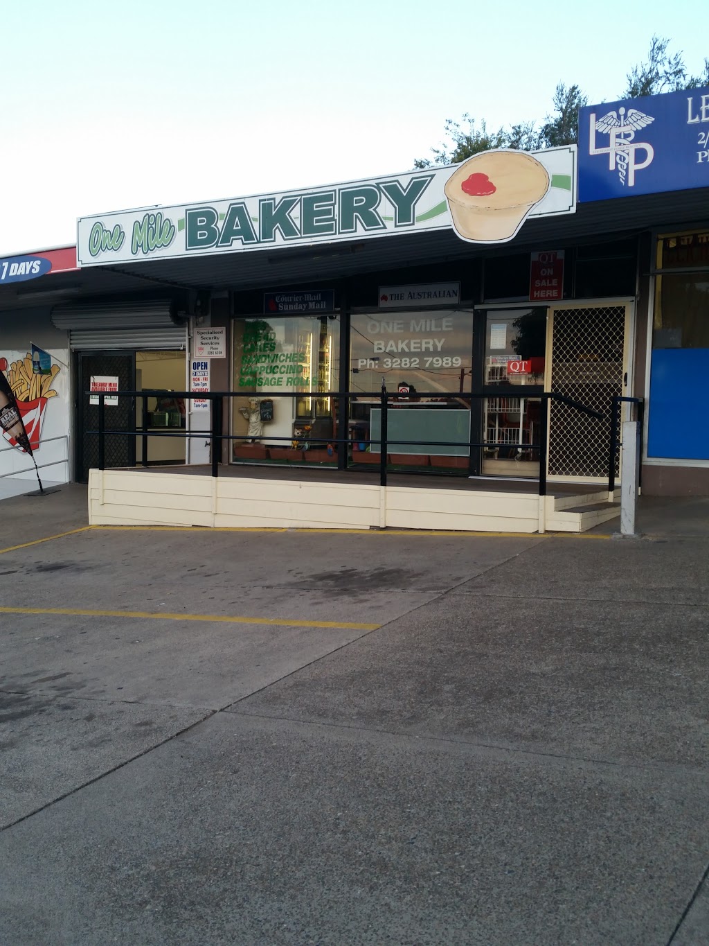 One Mile Bakery | bakery | 1/9 Old Toowoomba Rd, One Mile QLD 4305, Australia | 0732827989 OR +61 7 3282 7989