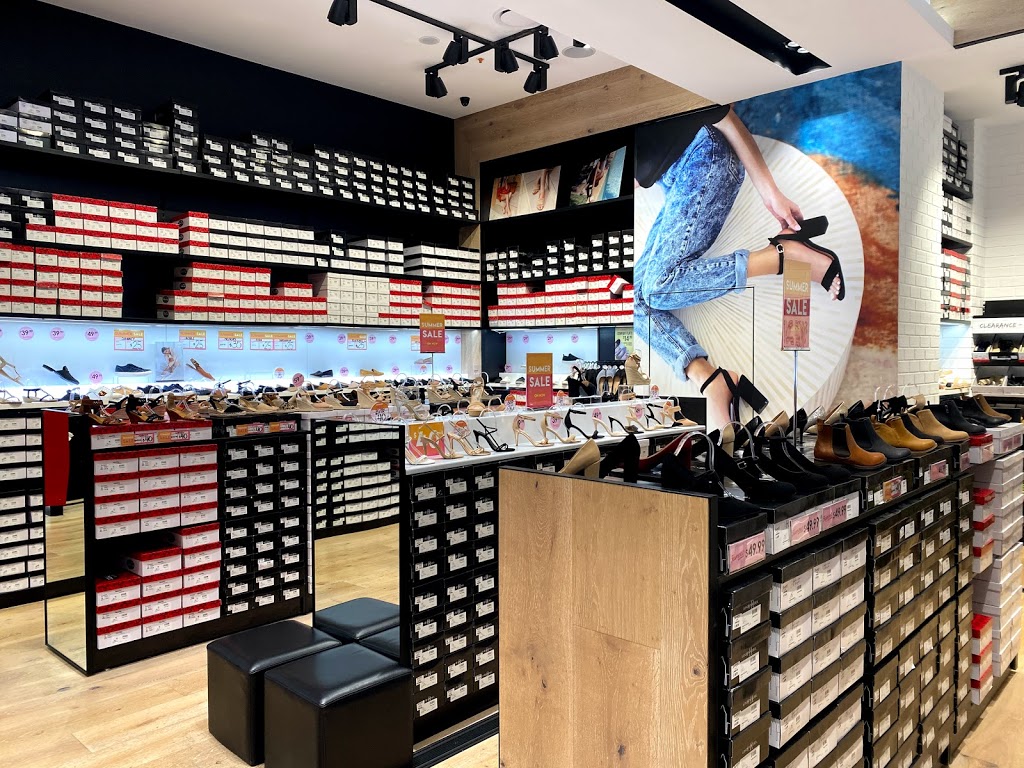 Famous Footwear Northlakes | shoe store | Westfield Northlakes Shop 1249 North Lakes Drive Cnr Anzac & Northlakes Dr, North Lakes QLD 4509, Australia | 0734824280 OR +61 7 3482 4280