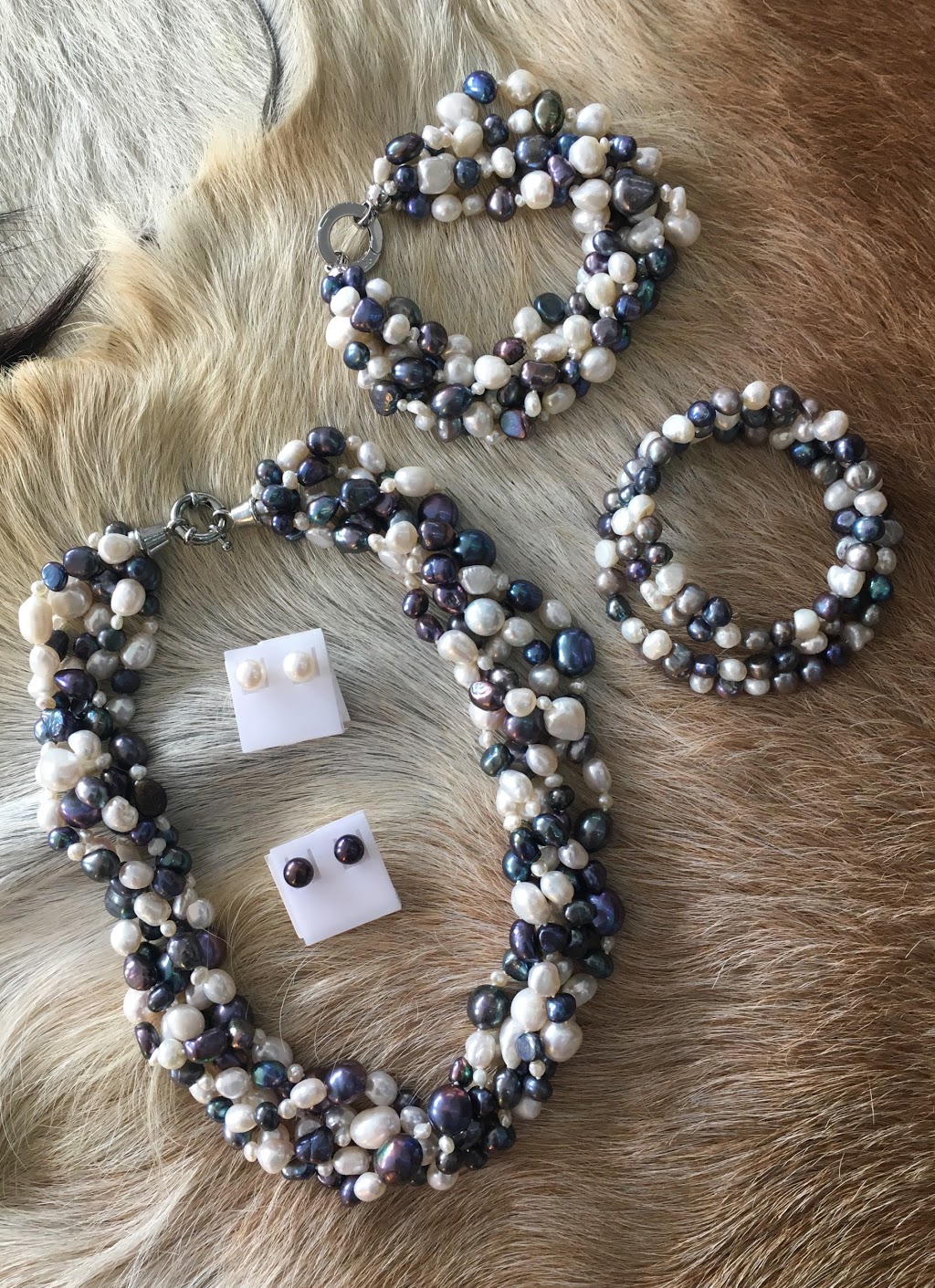 Pearls for Girls - 93 Memorial Dr, Eumundi QLD 4562, Australia