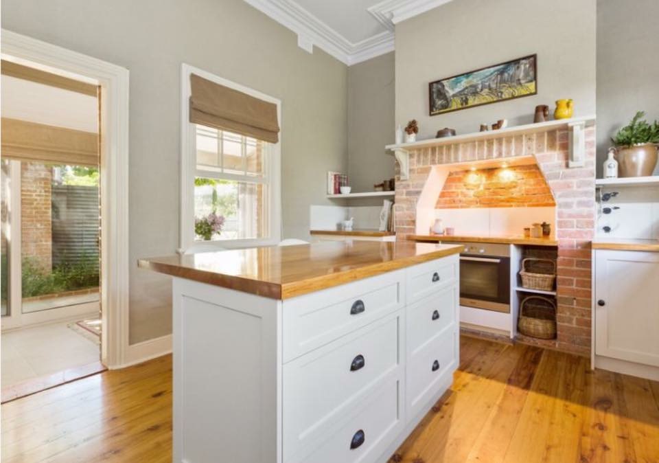 Scotti Kitchens & Joinery - Joinery, Kitchen Design, Kitchen Ren | 104 Bernards Rd, Yarrawonga NSW 2850, Australia | Phone: 0408 289 085