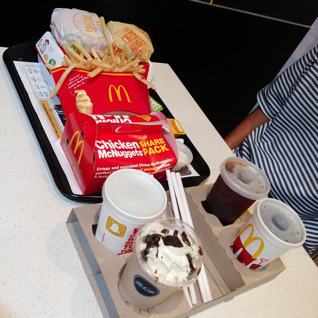 McDonalds Eight Mile Plains | meal takeaway | 261 Warrigal Road, cnr Underwood Rd, Eight Mile Plains QLD 4113, Australia | 0734233934 OR +61 7 3423 3934