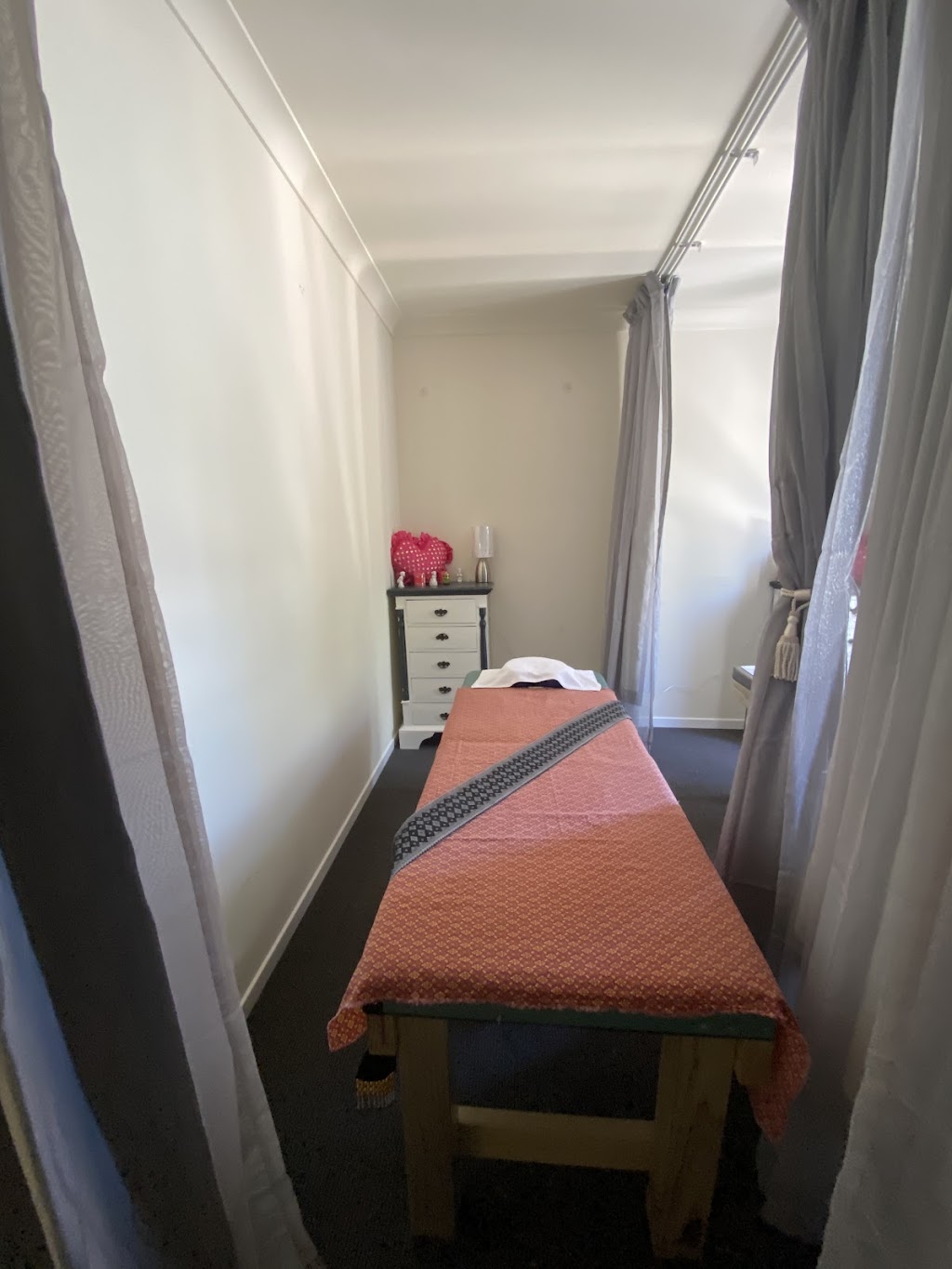 Ettalong Thai massage | Shop 10/19-21 Broken Bay Rd, Ettalong Beach NSW 2257, Australia | Phone: 0434 030 559