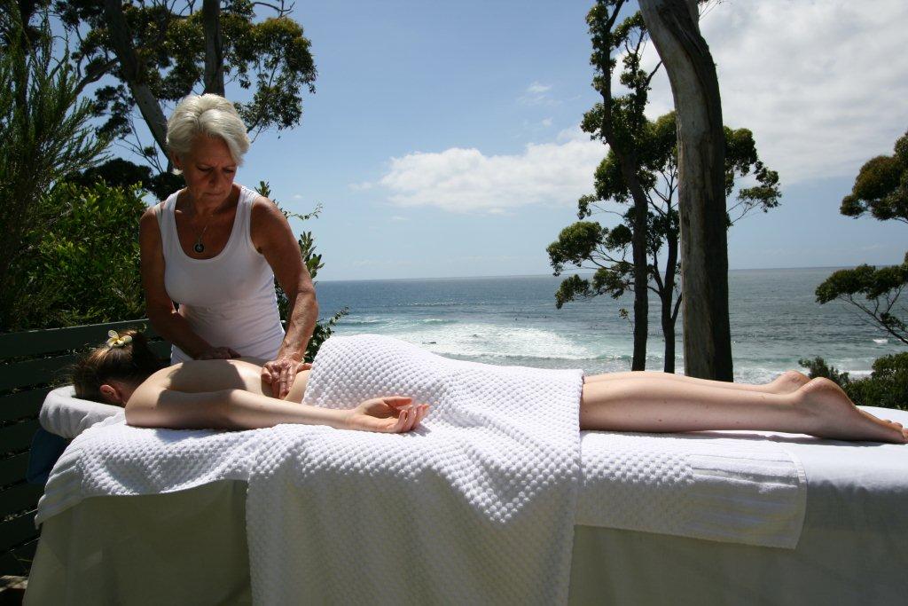 Heathers Healing Hands | health | 164 Camden St, Ulladulla NSW 2539, Australia | 0244554874 OR +61 2 4455 4874