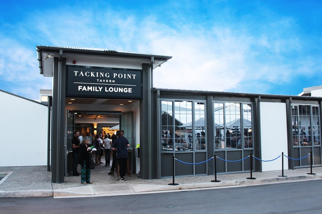 Tacking Point Tavern Bottleshop | store | 102b Ocean Dr, Port Macquarie NSW 2444, Australia | 0265823939 OR +61 2 6582 3939