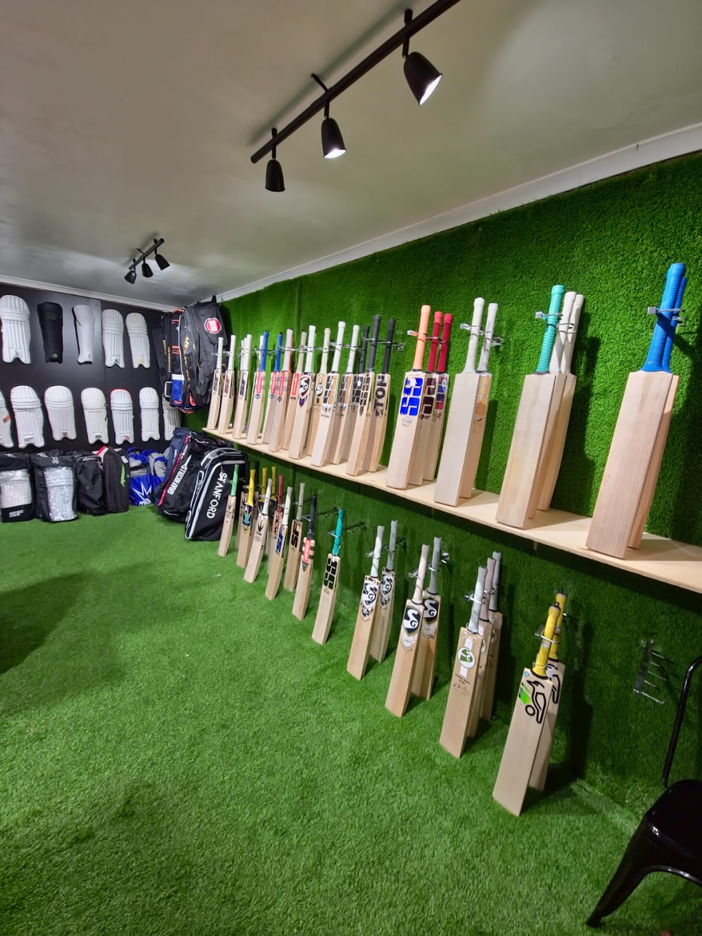 The Wicked Pitch | All your cricket needs - Drouin West | 100 Fisher Rd, Drouin West VIC 3818, Australia | Phone: 0424 646 540