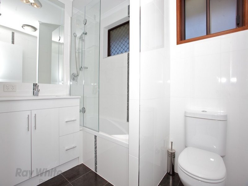 Shower Enclosure Service | 666 Gympie Rd, Lawnton QLD 4501, Australia | Phone: (07) 3205 6066