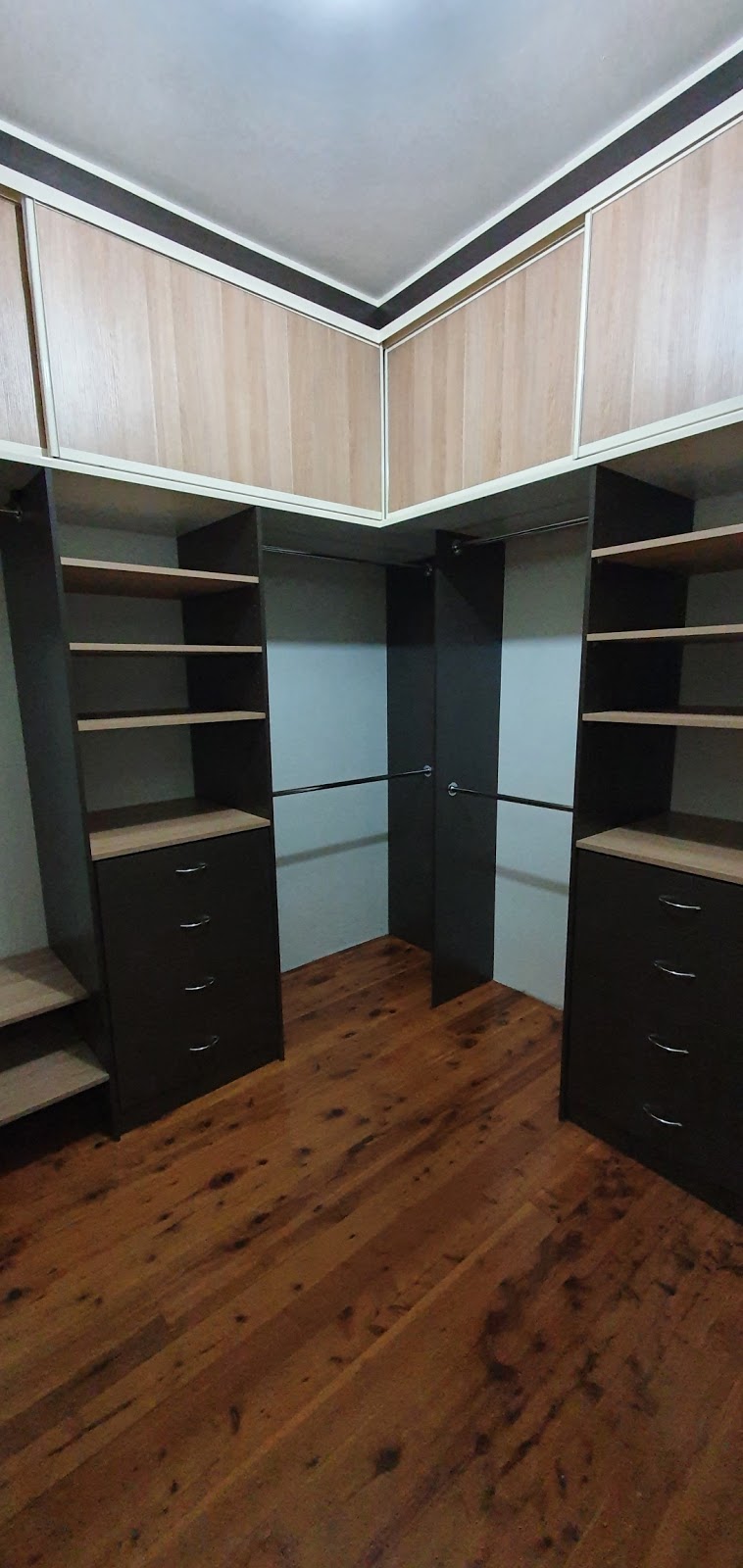 Betta Wardrobes & Showerscreens | furniture store | 57 Montague St, North Wollongong NSW 2500, Australia | 0242263633 OR +61 2 4226 3633