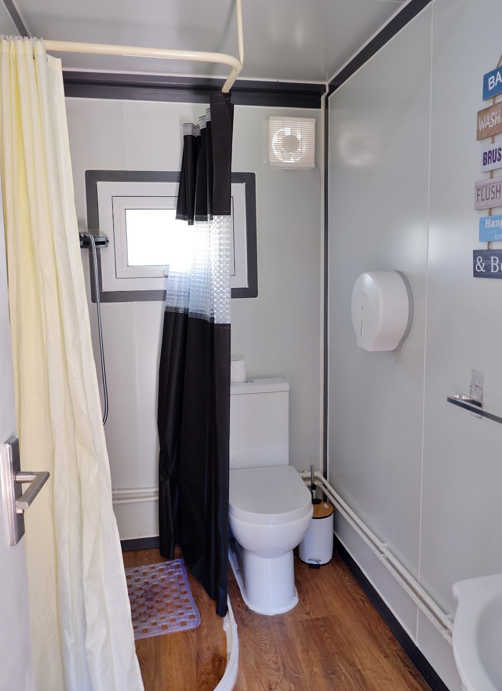 Doustys Farm Stay | 12089 Gwydir Hwy, Glen Elgin NSW 2370, Australia | Phone: 0428 162 158