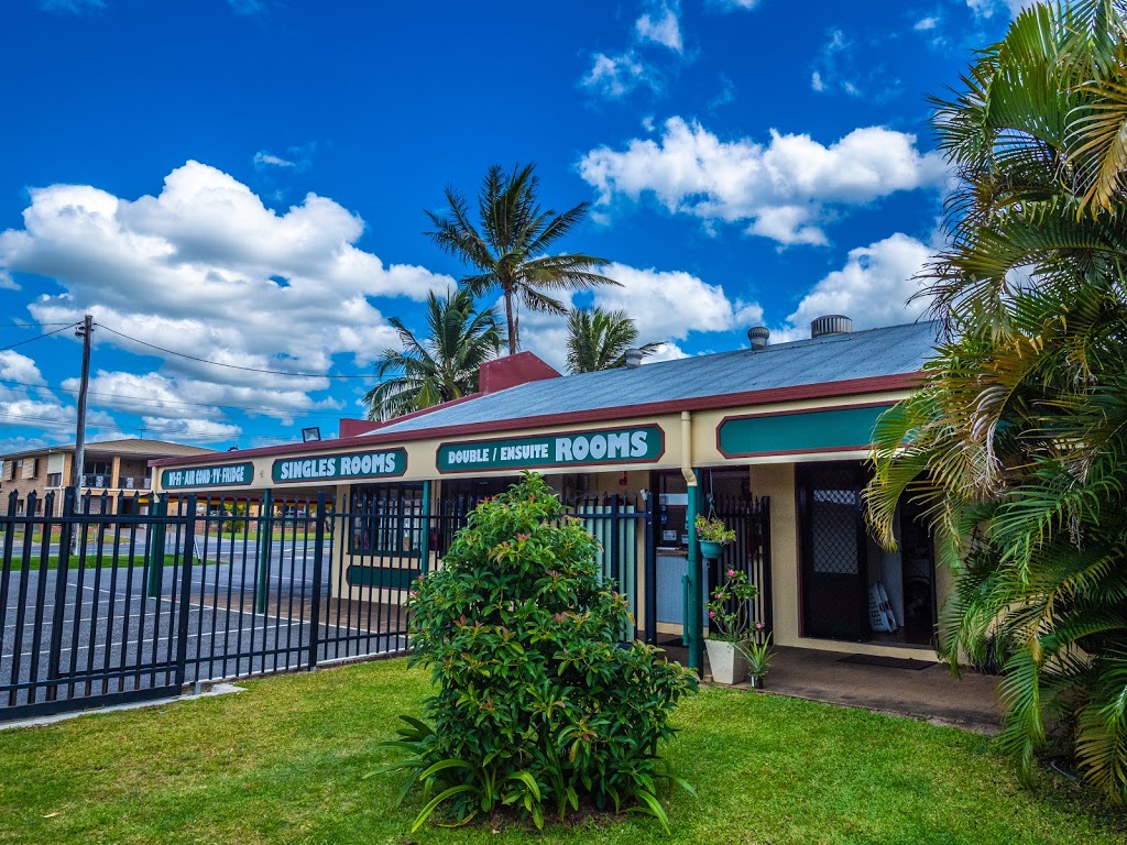 Tropical Lodge | lodging | 17/23 Flying Fish Point Rd, Innisfail Estate QLD 4860, Australia | 0740617477 OR +61 7 4061 7477