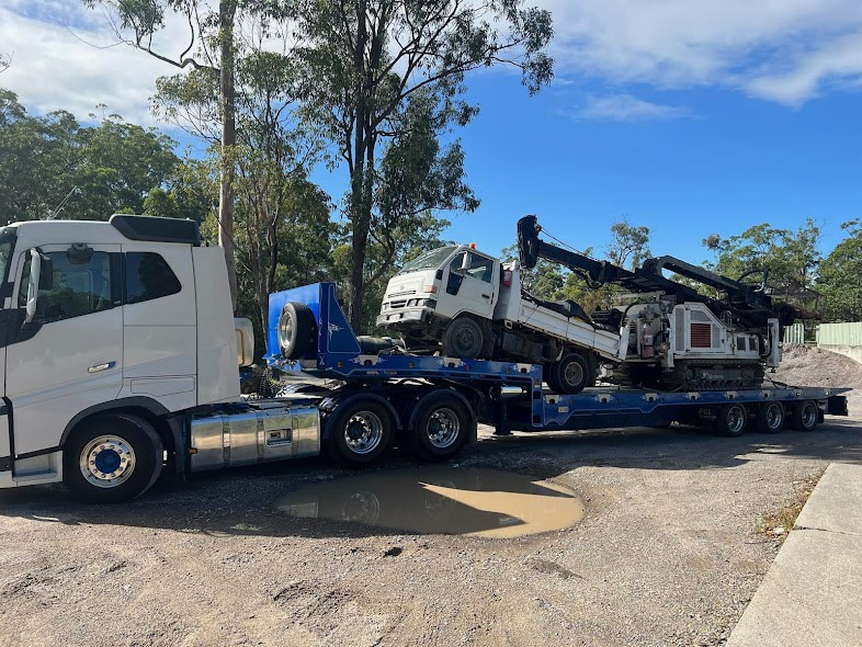 Port Macquarie Tilt Tray Towing | 501 Rollands Plains Rd, Telegraph Point NSW 2441, Australia | Phone: 0404 477 531
