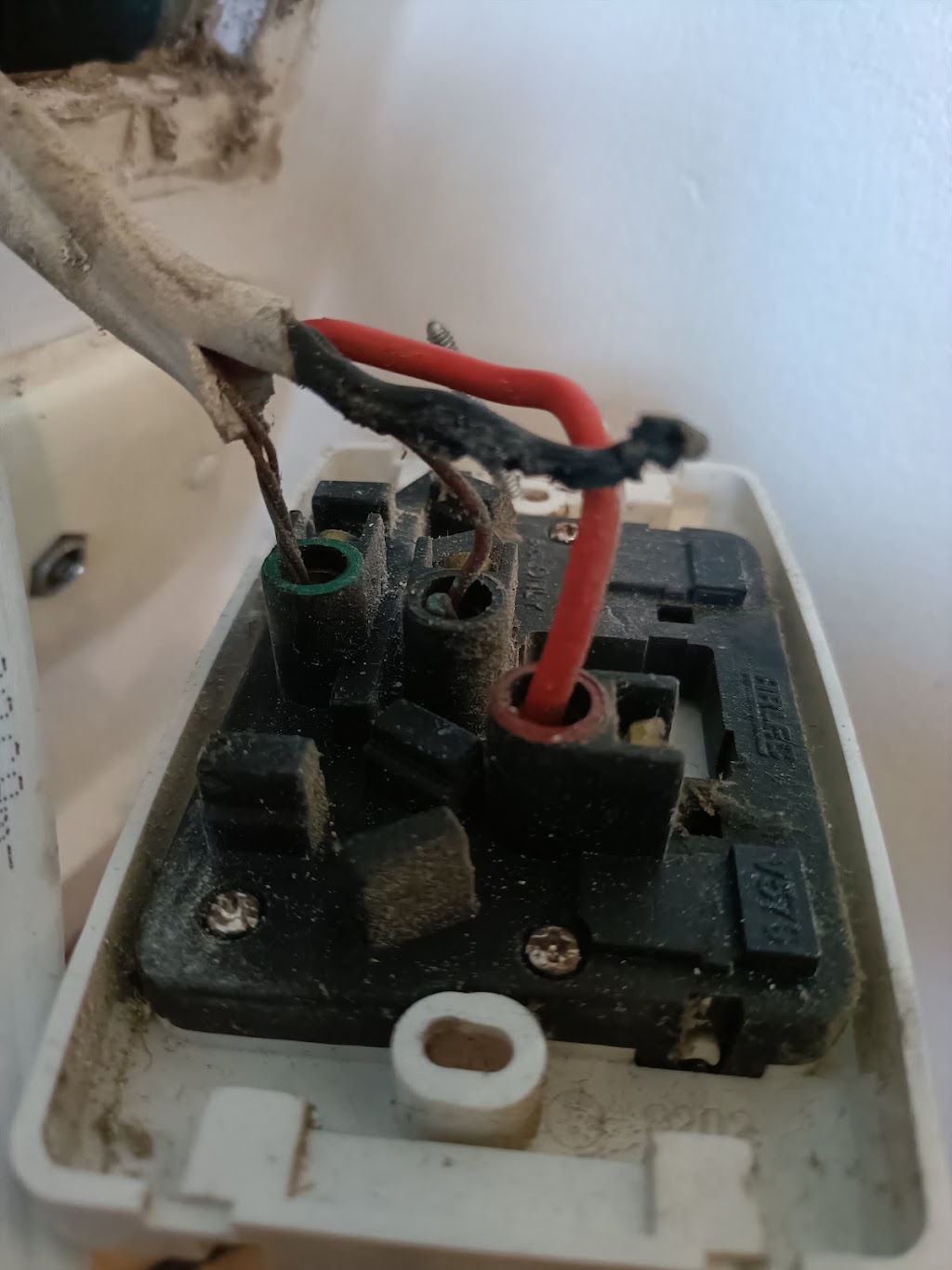 Always Current Electrical | 10 Alderton Ave, Springwood NSW 2777, Australia | Phone: 0449 977 226