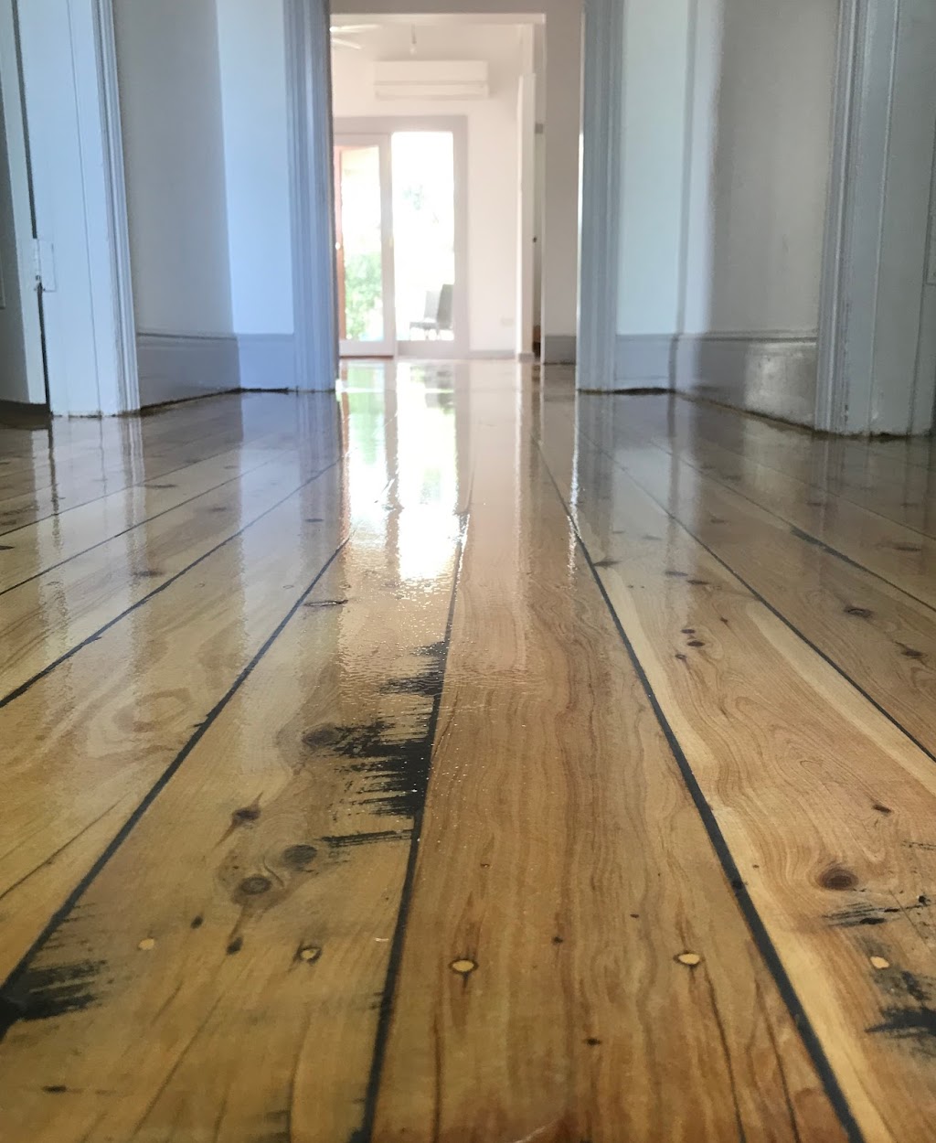 Refined Flooring | 1/13 Penton Pl, Gilmore ACT 2600, Australia | Phone: 0422 186 425