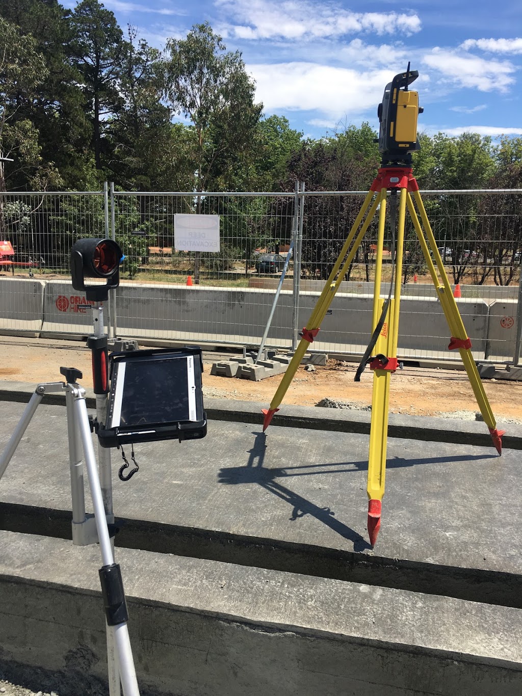 Dixon Surveying Pty Ltd | Hideaway Pl, Port Macquarie NSW 2444, Australia | Phone: 0418 396 788