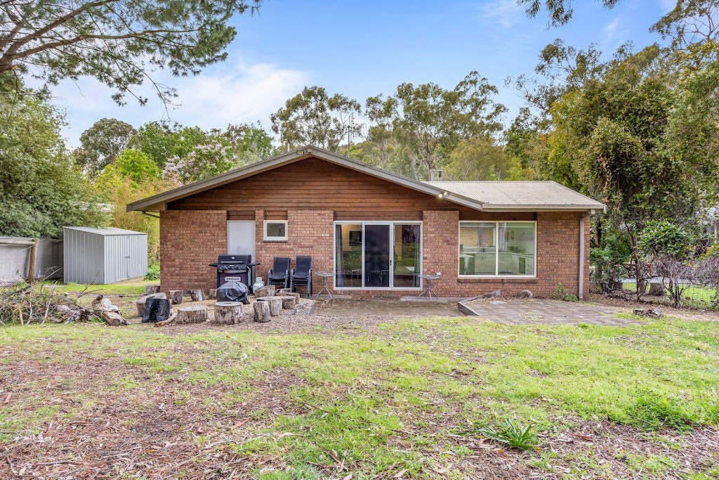 Kangaroo Guest House | Unit 2/18 Warren Rd, Halls Gap VIC 3381, Australia | Phone: 0412 885 828