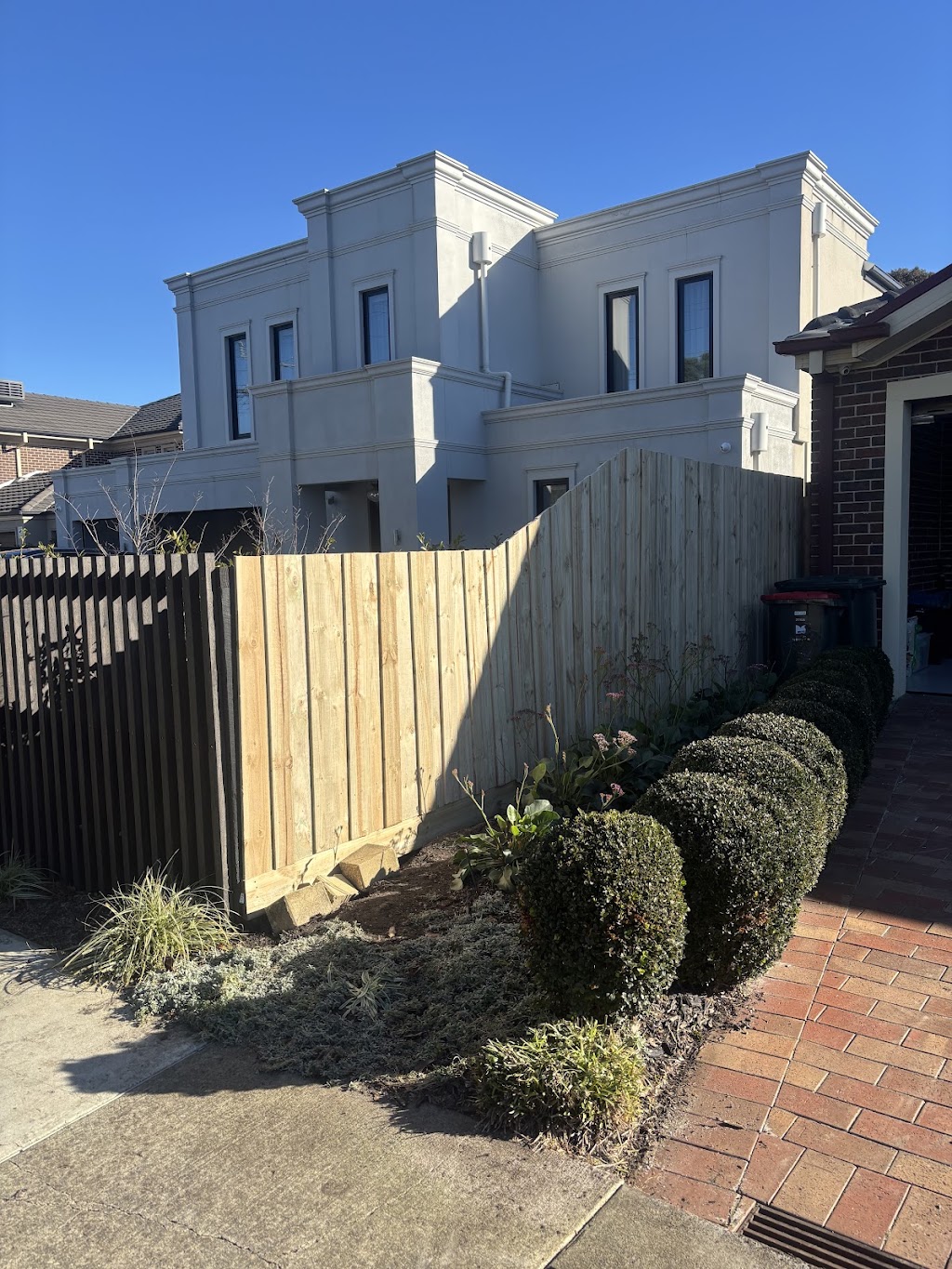 AD Fencing and Home Solutions | Outlook road, Mount Waverley VIC 3149, Australia | Phone: 0412 302 506