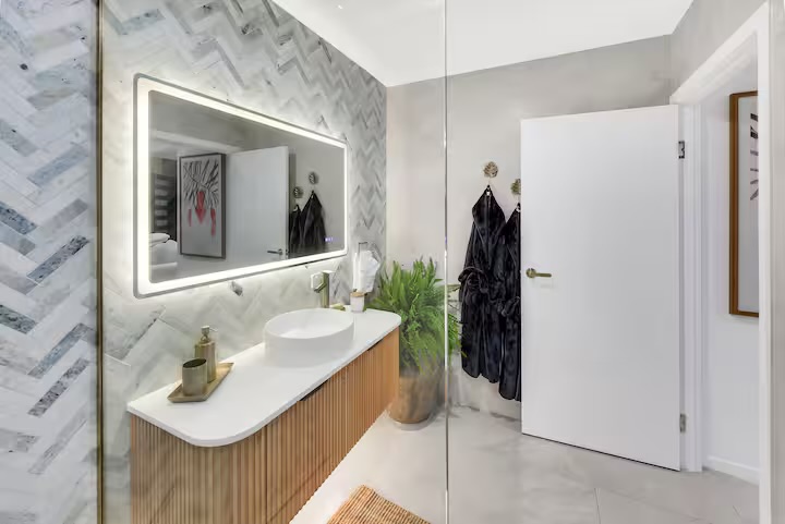 Max Painting Solutions | 26A Eden Ave, Coolangatta QLD 4225, Australia | Phone: 0405 391 408