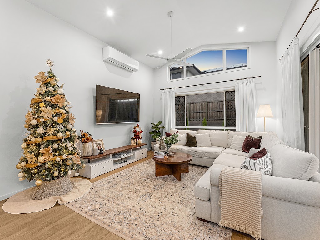 Vanya - Ray White | 1 Providence Parade, South Ripley QLD 4306, Australia | Phone: 0425 440 910