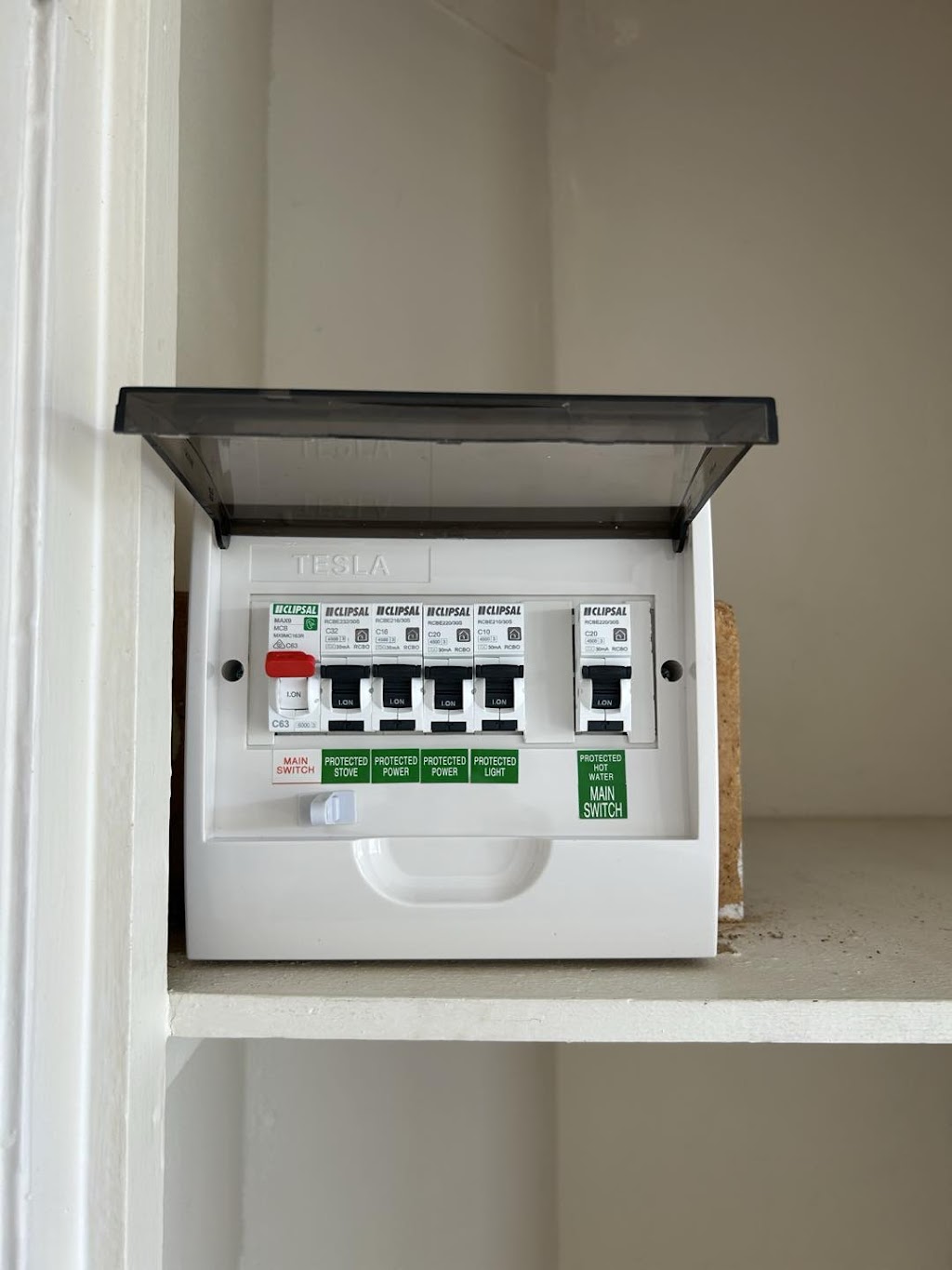Lachlan Wells Electrical Contracting | Irvines Rd, Newee Creek NSW 2447, Australia | Phone: 0466 993 259