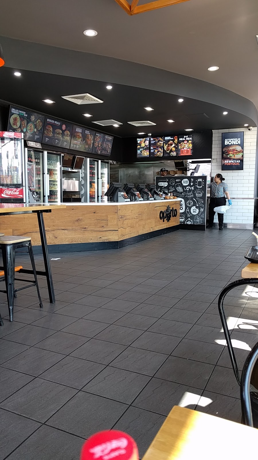 Oporto | cafe | 1152-1172 Canterbury Rd, Roselands NSW 2196, Australia | 0297500944 OR +61 2 9750 0944