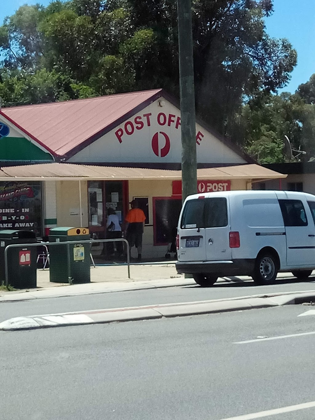 Australia Post (28 Paterson St) Opening Hours