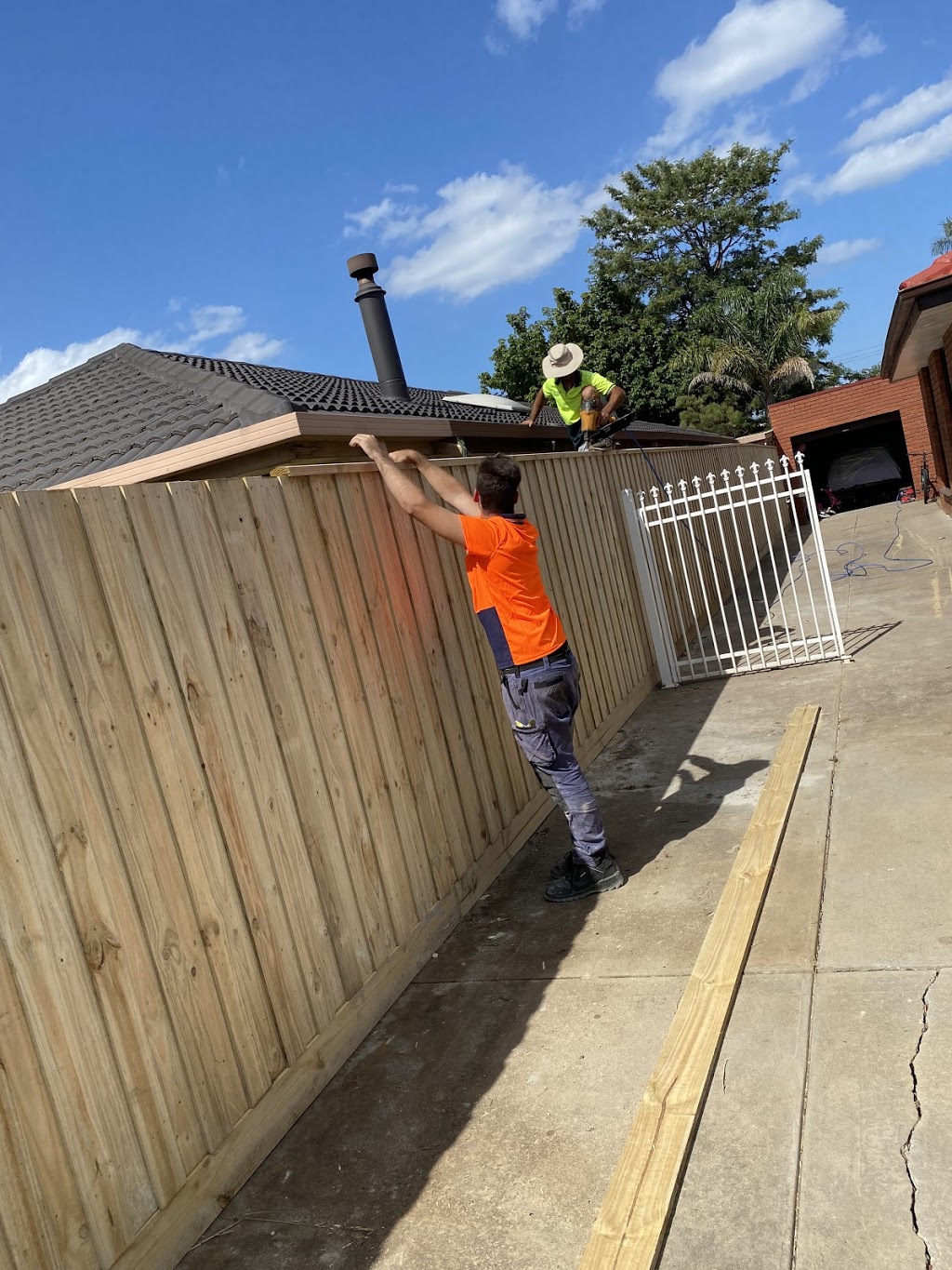 Altona fencing | 2 Newland St, Altona Meadows VIC 3028, Australia | Phone: 0406 662 626