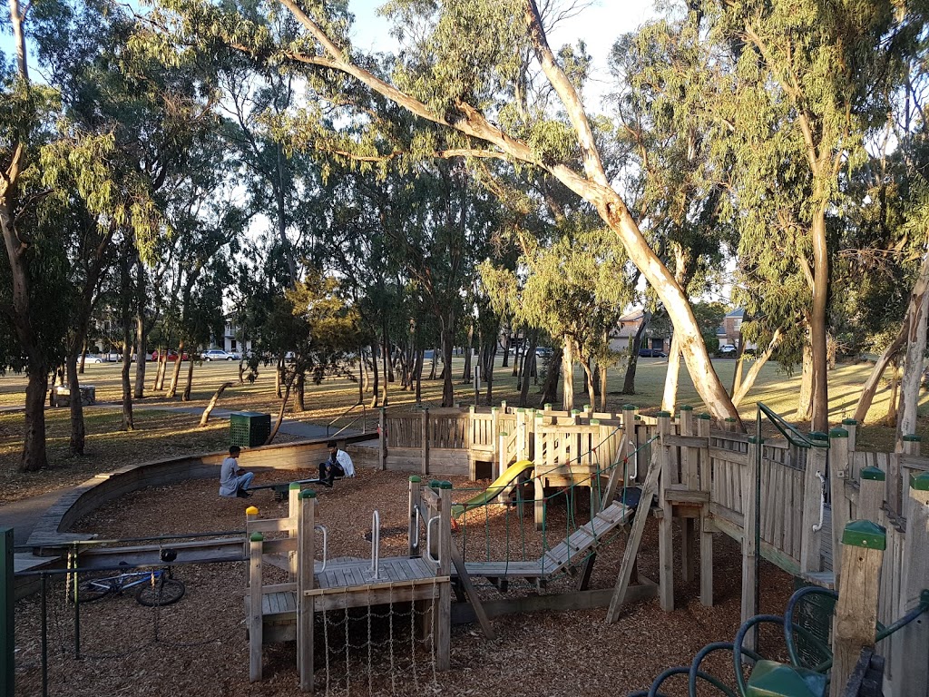 Banjo Paterson Park | Paterson Dr, Lynbrook VIC 3975, Australia | Phone: (03) 9705 5200