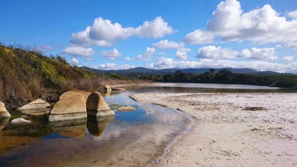 Skeleton Bay Reserve | 14-16 Main Rd, Binalong Bay TAS 7216, Australia