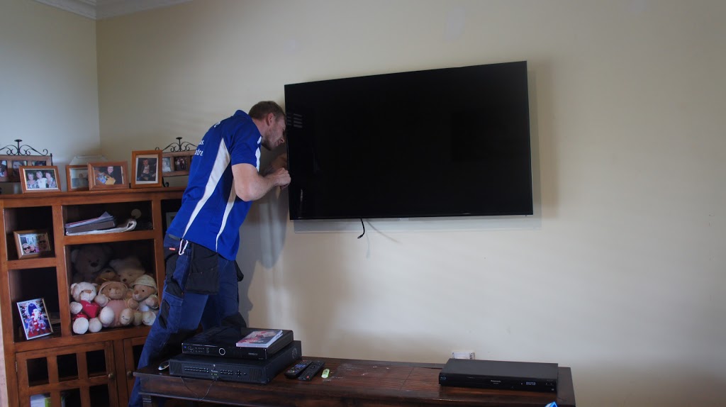 TV Magic, Wall Installation, Setup, Tuning + Antennas | 32 Forrest Ave, Molendinar QLD 4214, Australia | Phone: 0488 899 849