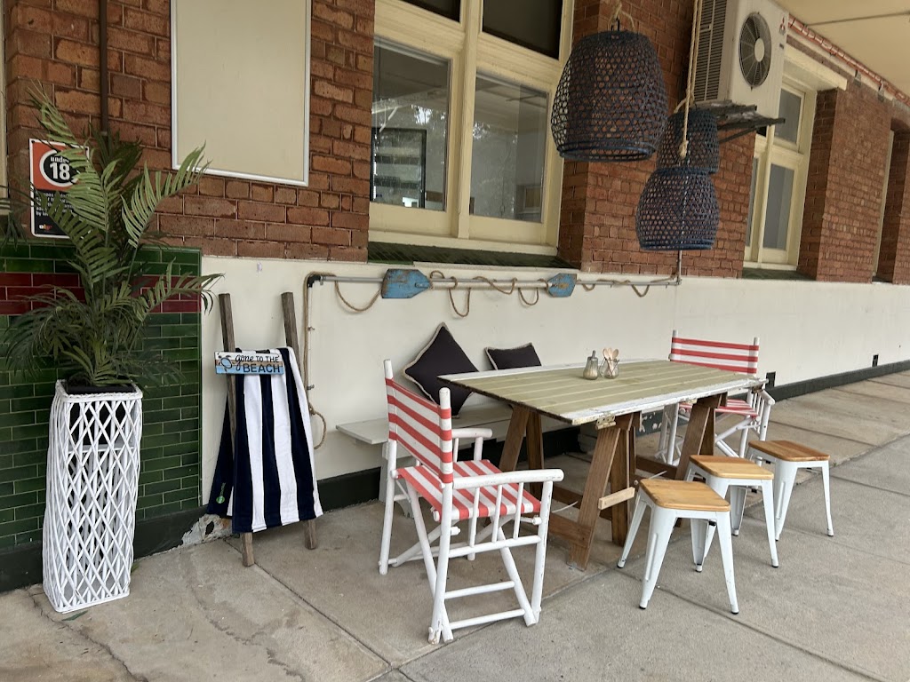 Neath Beach Coffee Co. | 28 Cessnock Rd, Neath NSW 2326, Australia | Phone: 0429 579 972