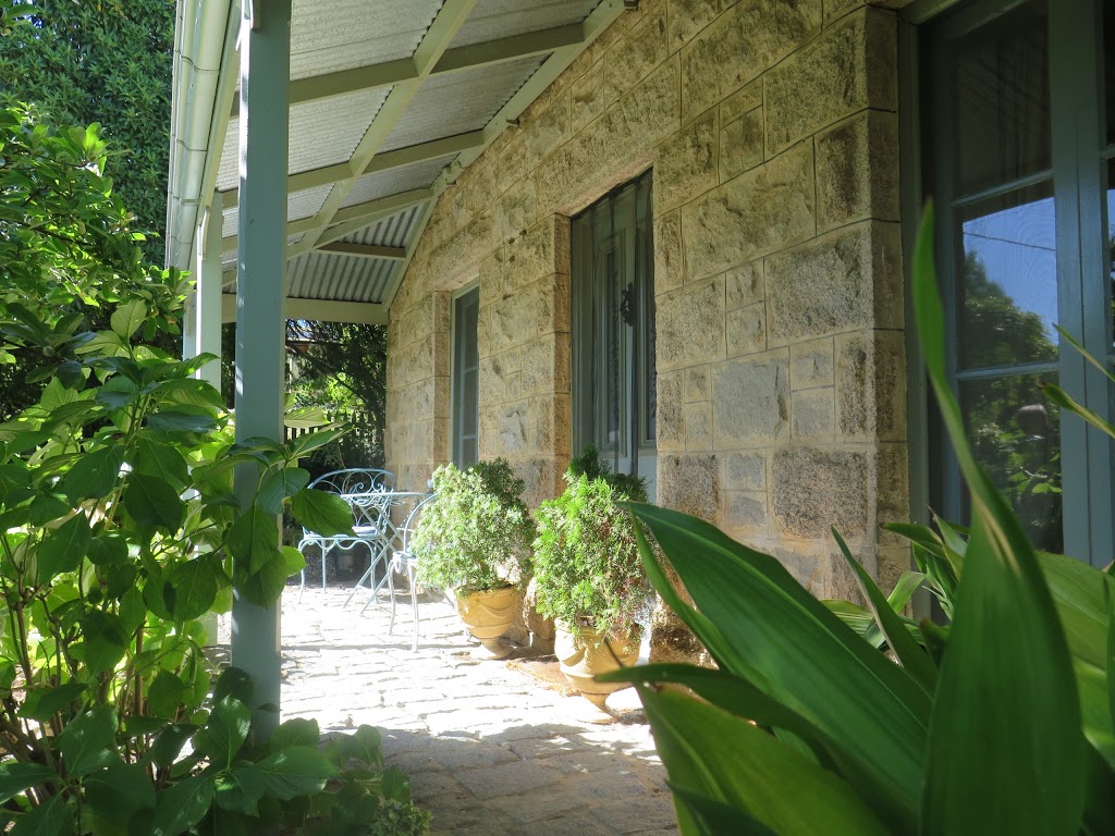 Lilac Cottage | 23 Williams St, Beechworth VIC 3747, Australia | Phone: 0427 214 421