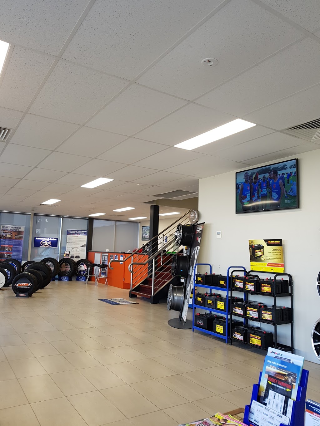 Tyreright Pakenham (Pakenham Tyres) | car repair | 1/6 Southeast Blvd, Pakenham VIC 3810, Australia | 0359409582 OR +61 3 5940 9582